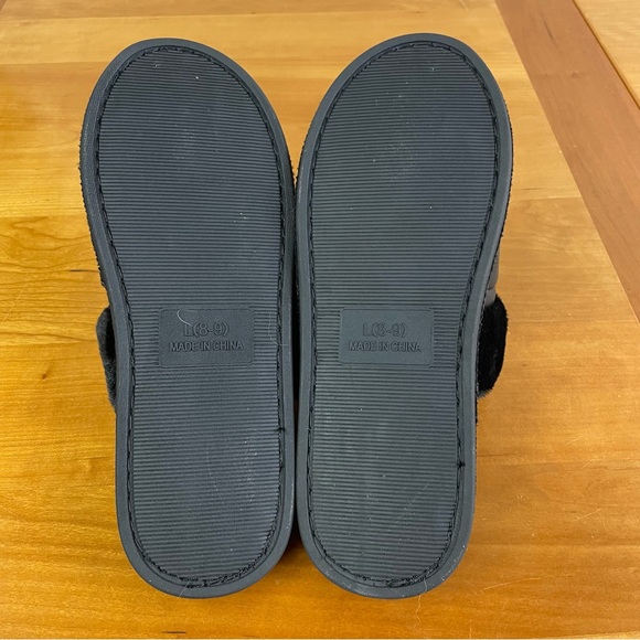 Kooba black quilted slippers with faux fur lining and trim Large (8-9) - Picture 7 of 9